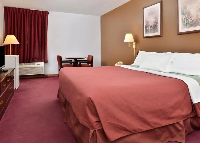 Motel America's Value Beardstown